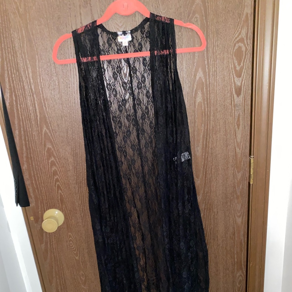 Lularoe lace top size xs